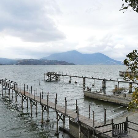 By The Lake Clearlake Buitenkant foto